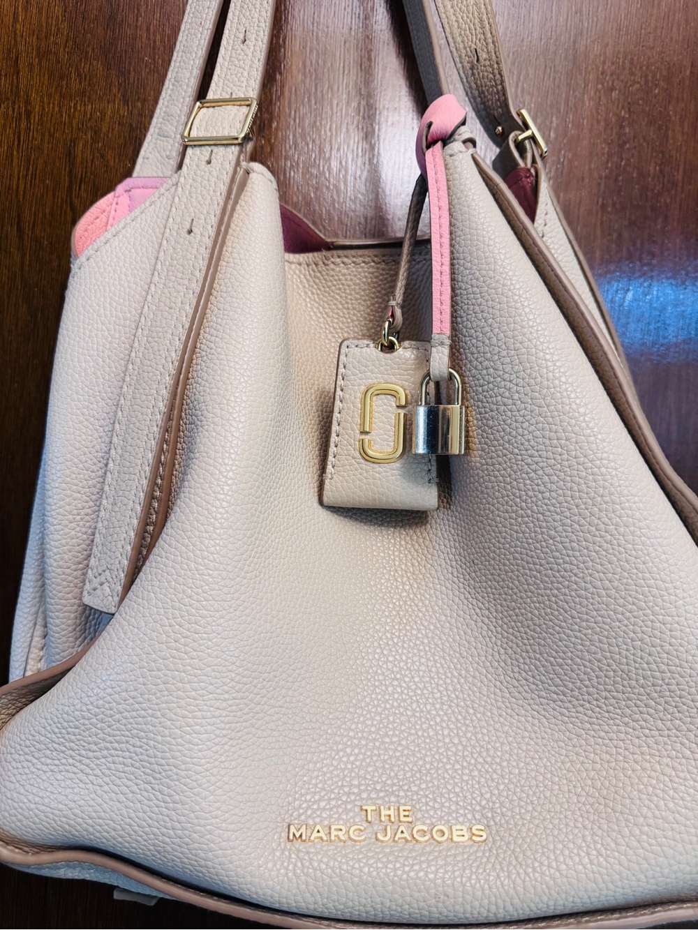 Marc Jacobs Pebbled Shoulder Tote in Light Beige with Pink Accent